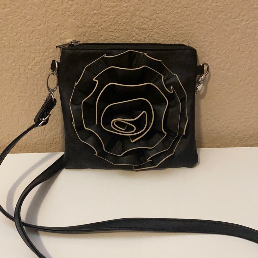 Mellow World crossbody